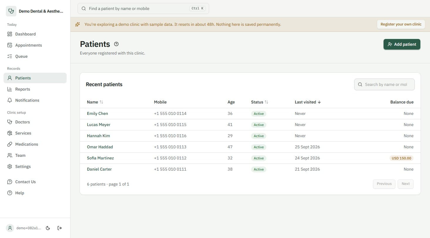 ClinicSorted patients list with status and last-visited date